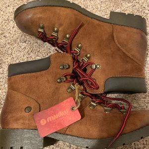 Makalu hiking boots